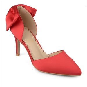 Journee Collection Tanzi Pump